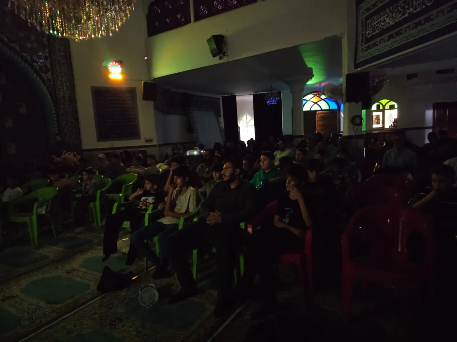 🔸اکران فیلم اتاقک گلی