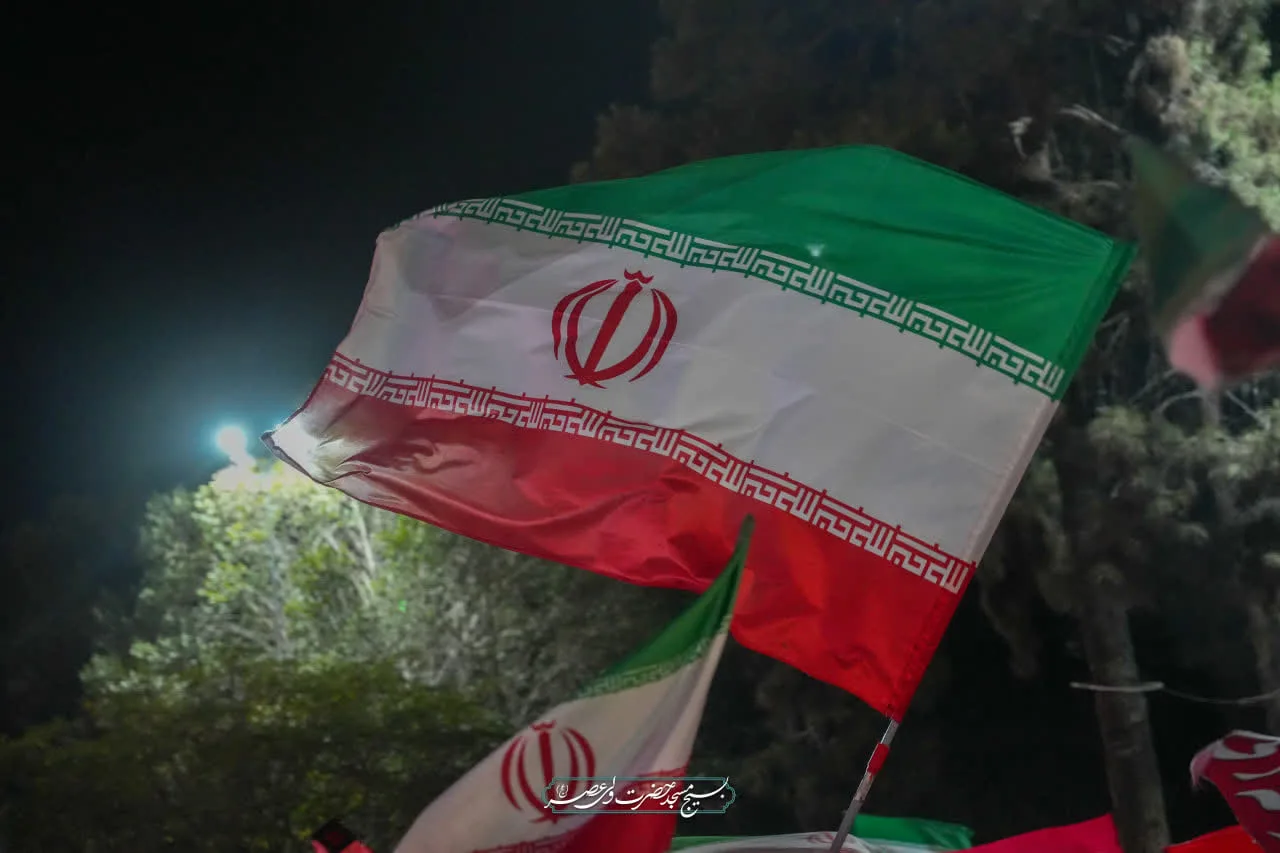 ✊حماسه سازان ایران مردم اند یک ملت، یک کشور...