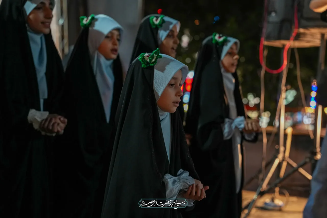 🔷 اینجا هزاران حنجره با یک صدا، از عشق و آرمان خویش سخن گفتند.