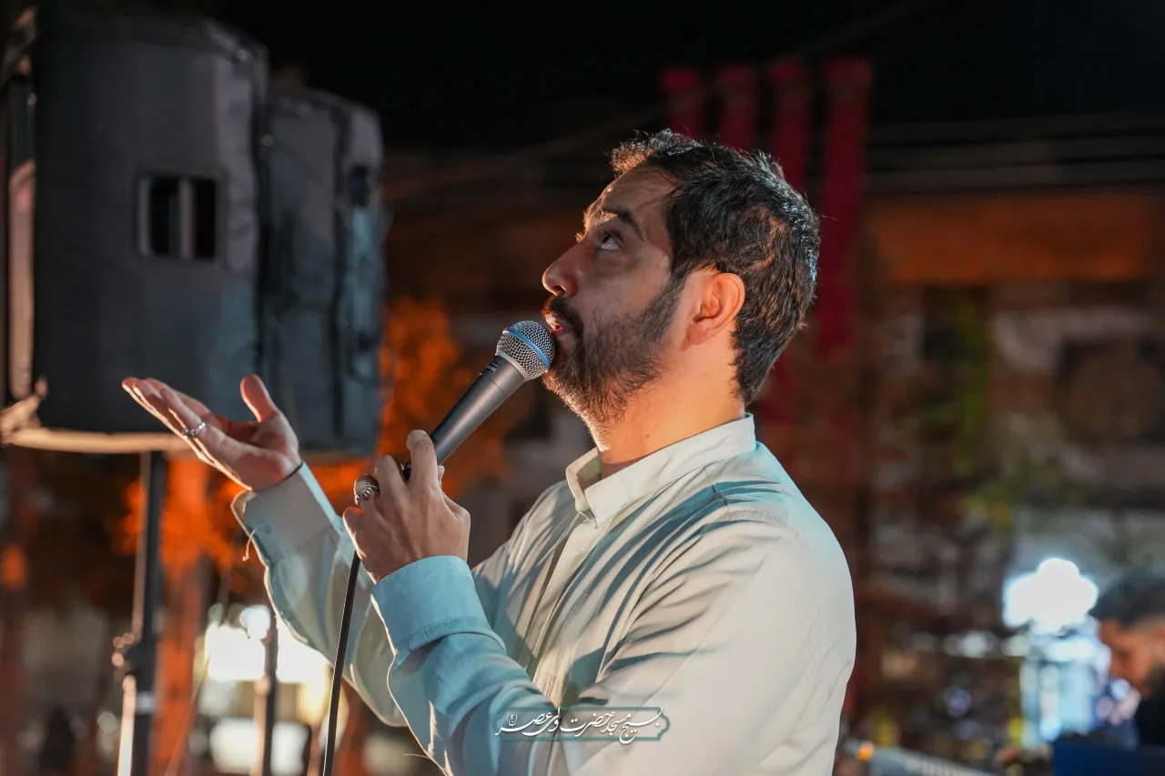 🔷 اینجا هزاران حنجره با یک صدا، از عشق و آرمان خویش سخن گفتند.