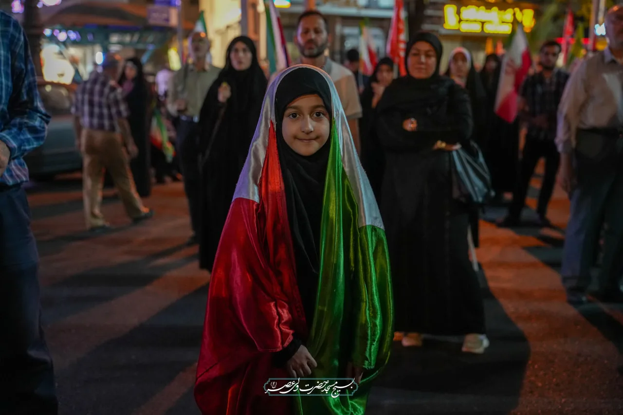 🔷 اینجا هزاران حنجره با یک صدا، از عشق و آرمان خویش سخن گفتند.