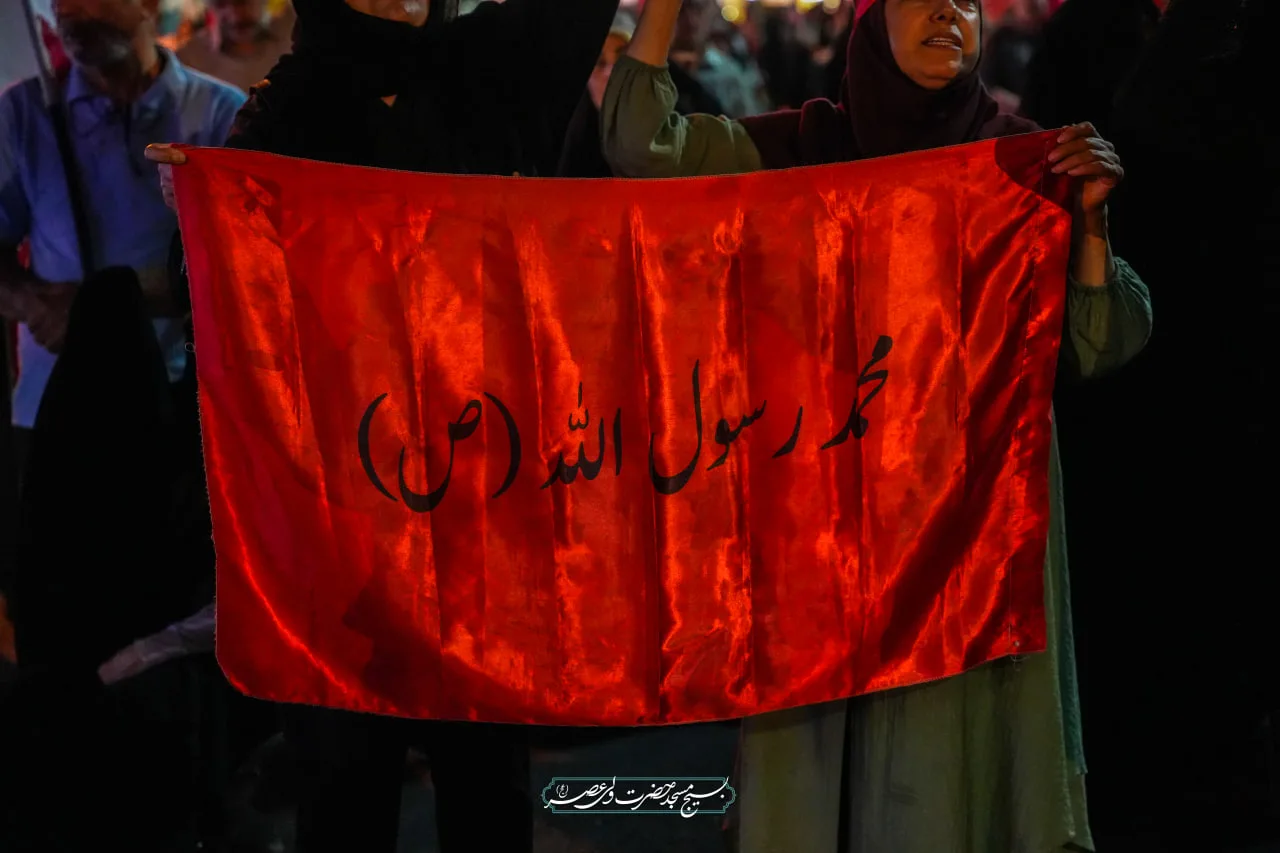 🔶 آنگاه که دست‌ها در هم گره می‌خورند، هیچ طوفانی توان گسستن آن‌ها را ندارد.