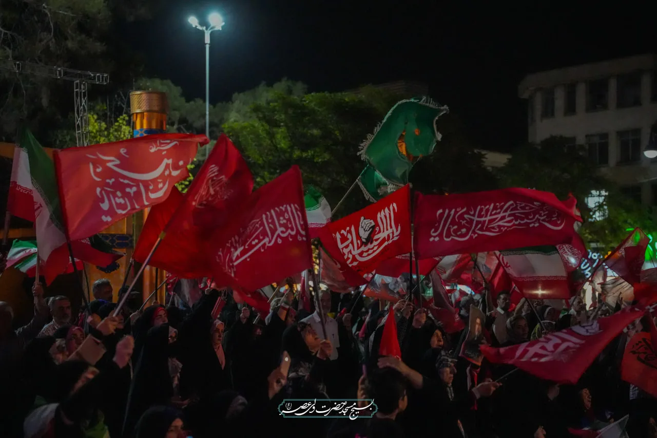 🔶 آنگاه که دست‌ها در هم گره می‌خورند، هیچ طوفانی توان گسستن آن‌ها را ندارد.