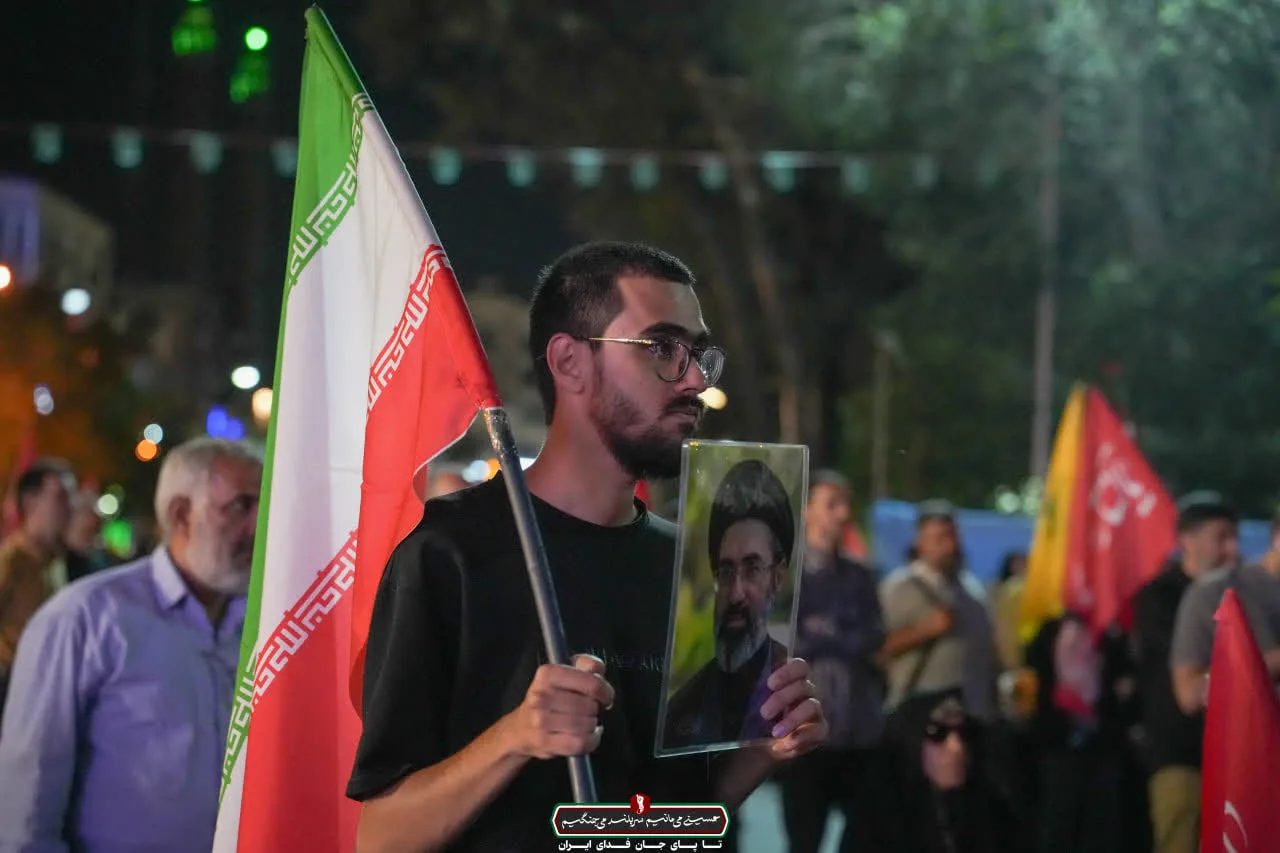 تابوت مطهر حضرت آیت الله سید علی حسینی خامنه ای