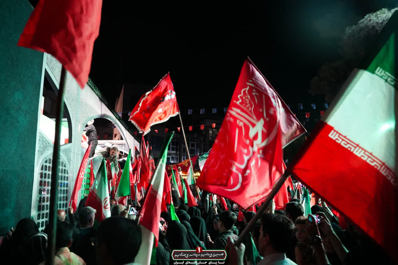 تابوت مطهر حضرت آیت الله سید علی حسینی خامنه ای