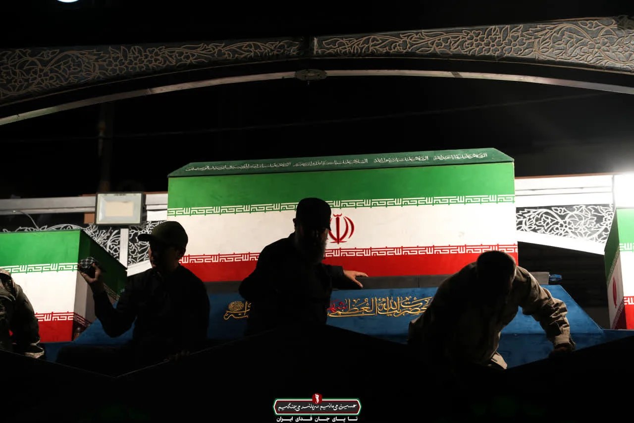 تابوت مطهر حضرت آیت الله سید علی حسینی خامنه ای