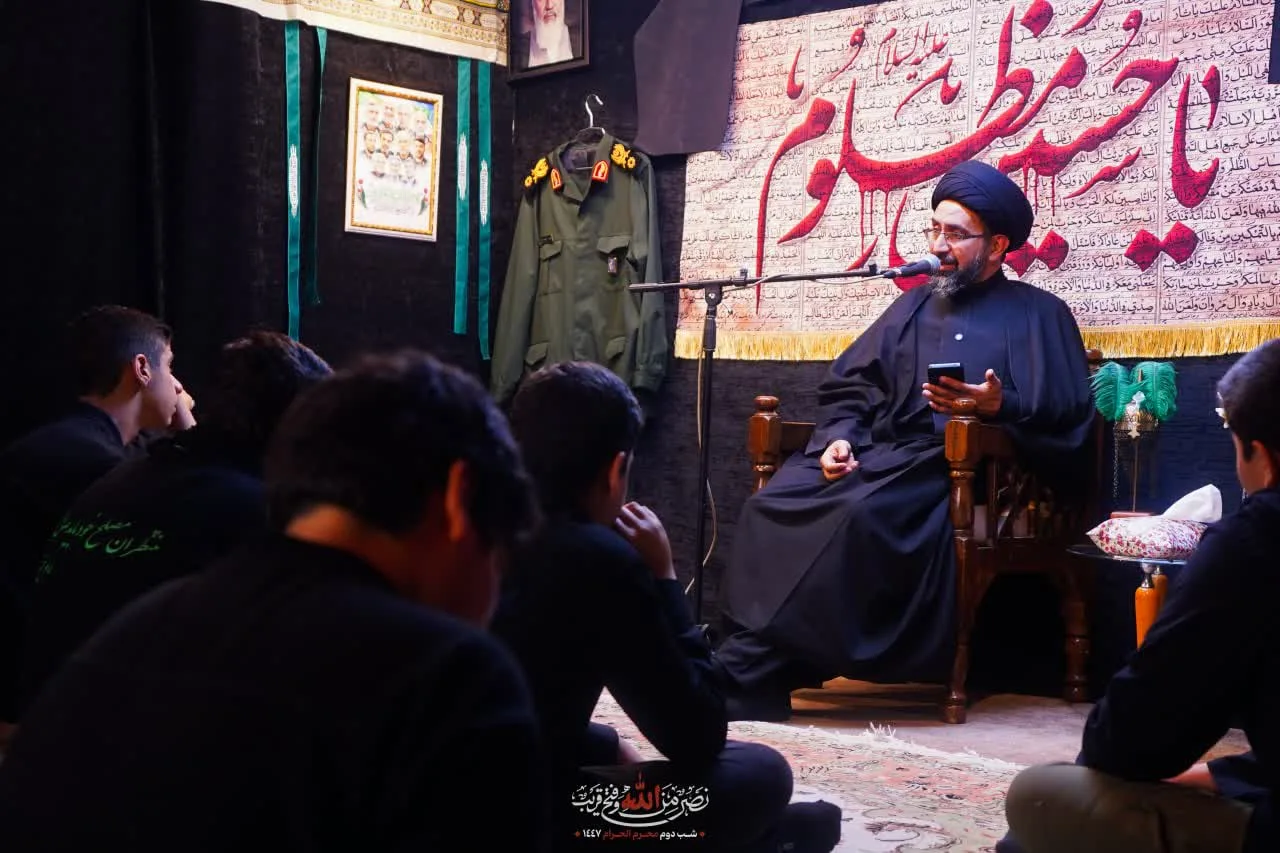 روضه / در هیئتی که دغدغه مبارزه با اسرائیل نباشد،  شمر هم  سینه میزند.