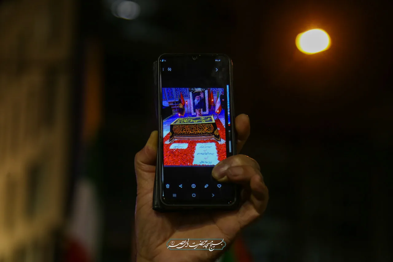 دویست شب گذشت