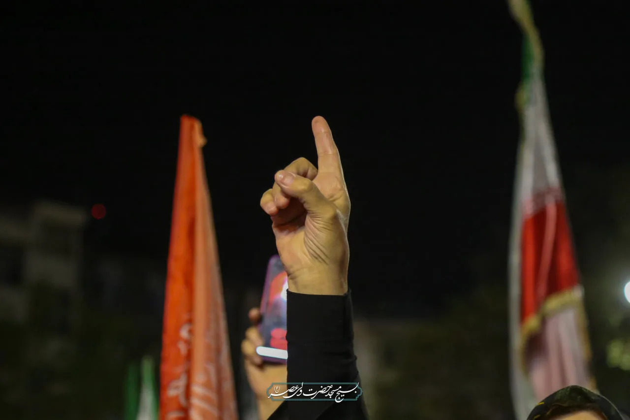 دویست شب گذشت