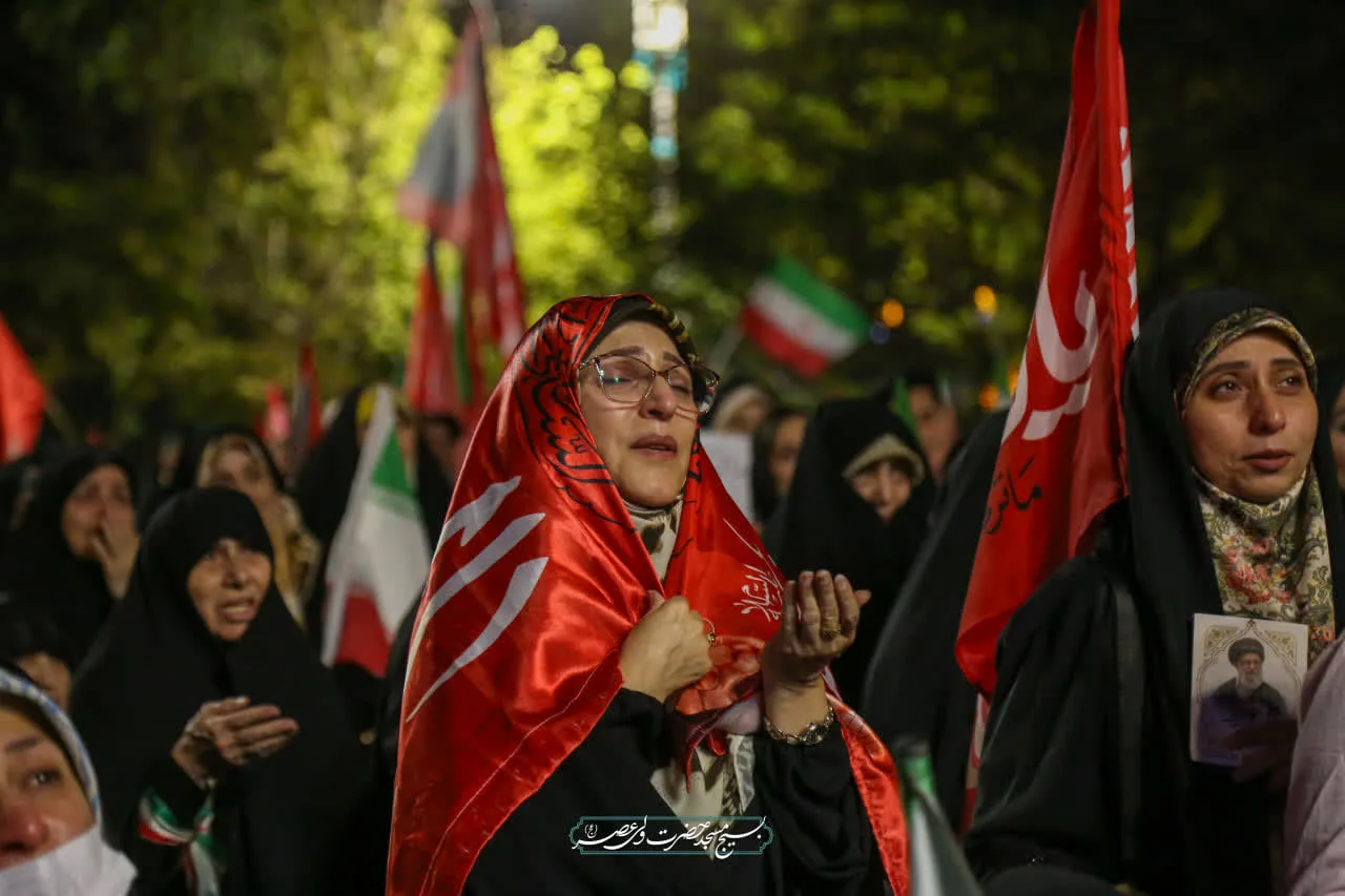 دویست شب گذشت