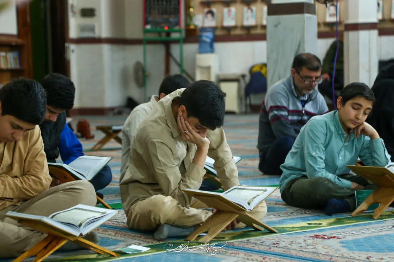 محفل انس با قرآن کریم در ماه نزول  قرآن