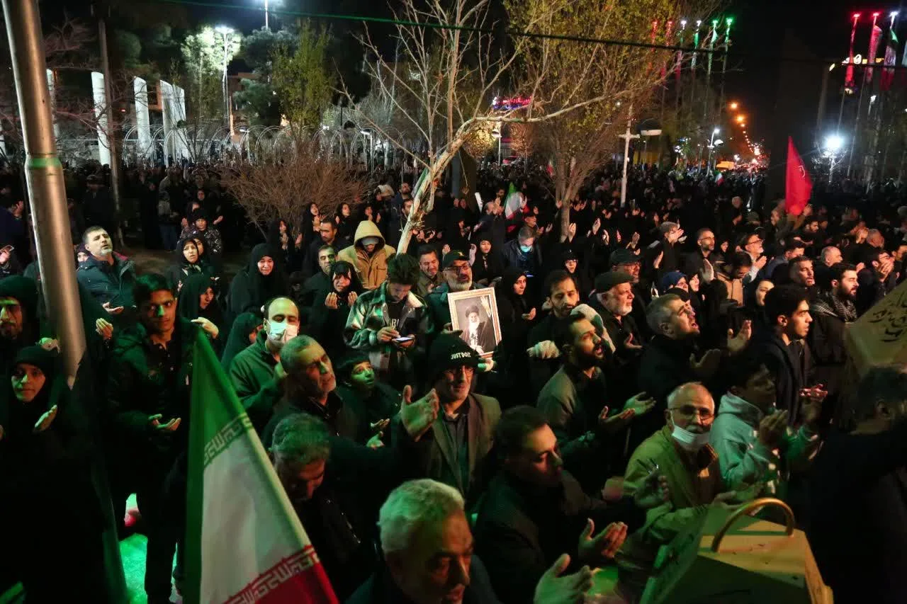 دسته عزاداران و راهپیمایی امت حزب الله