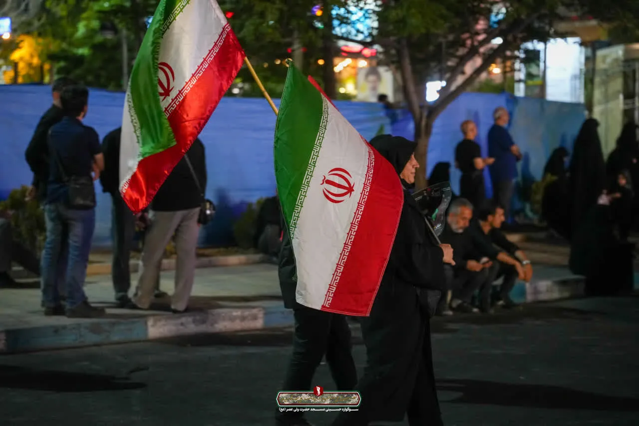 این وطن ایران است که  به امام زمان خودش اقتدا کرده