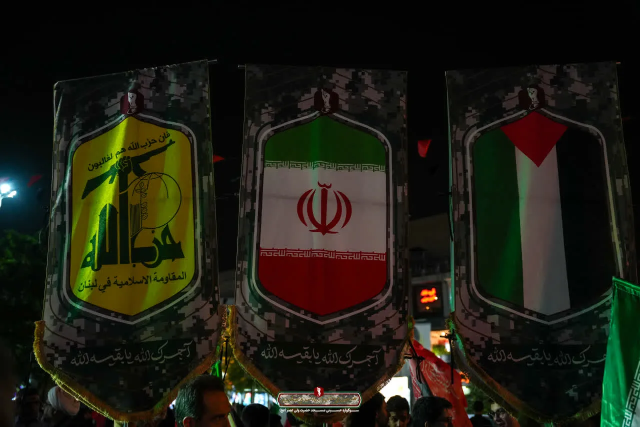 این وطن ایران است که  به امام زمان خودش اقتدا کرده