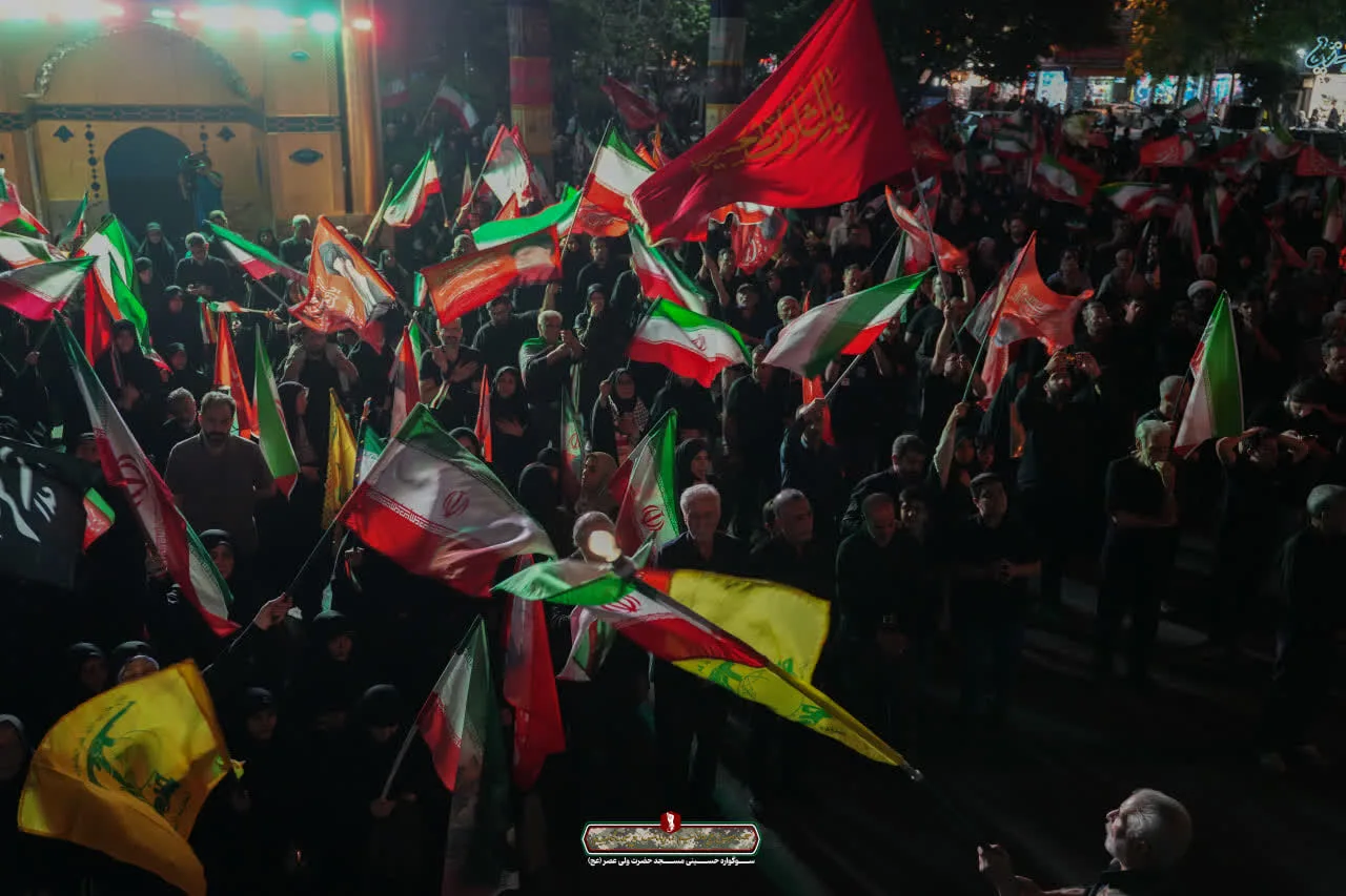 این وطن ایران است که  به امام زمان خودش اقتدا کرده