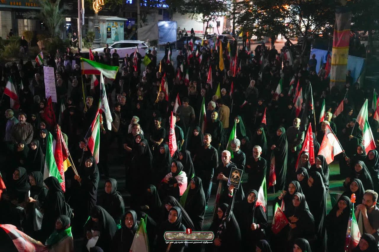 این وطن ایران است که  به امام زمان خودش اقتدا کرده